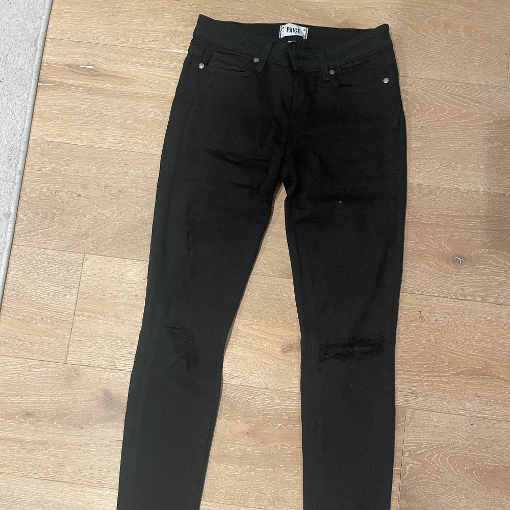 Ripped skinny black jeans